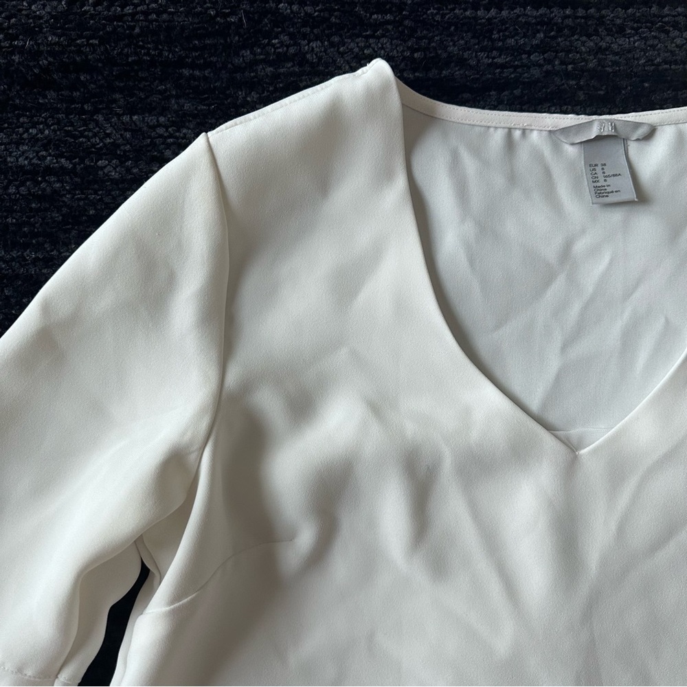 H&M Ruffle Bell Sleeve Blouse - Picture 5 of 8